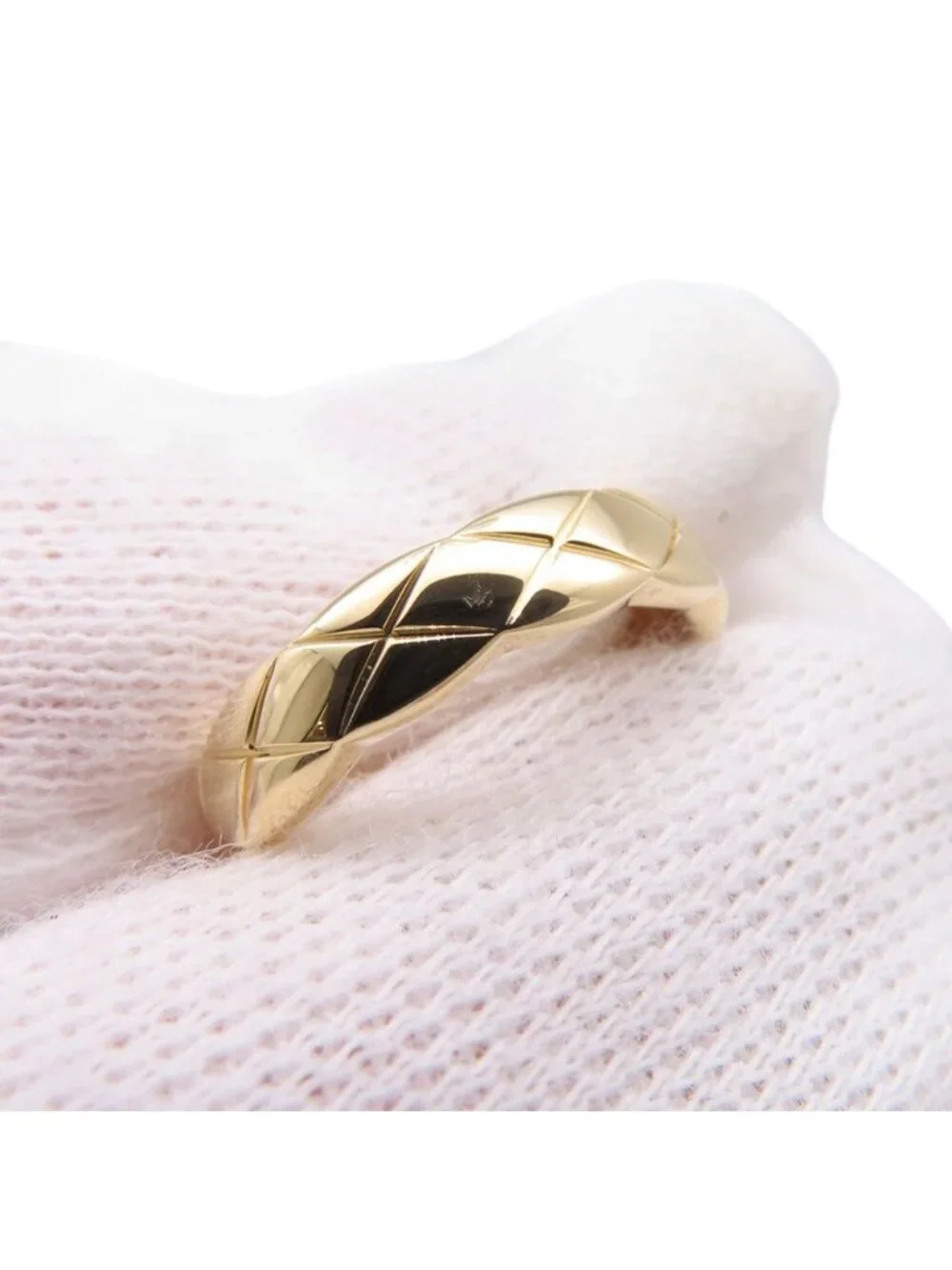 Chanel Ear Cuff Coco Crush Collection Single 18k Yellow Gold Earring